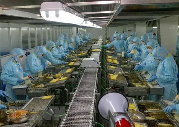 Lấy ý kiến nâng số giờ làm thêm tối đa lên 400 giờ một năm