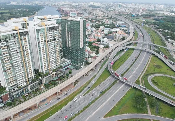 Cửa ngõ phía Đông TPHCM kết nối với vùng kinh tế trọng điểm phía Nam. Ảnh: CAO THĂNG
