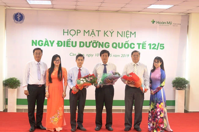 Họp mặt ngày điều dưỡng quốc tế tại BV Hoàn Mỹ Cửu Long.