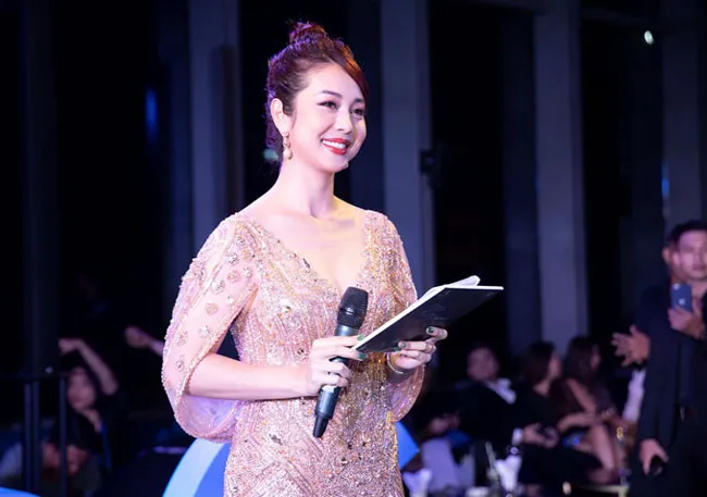 Đêm thượng lưu đầu tiên tại “đỉnh cao mới” Sài Gòn ảnh 8 Đêm thượng lưu đầu tiên tại “đỉnh cao mới” Sài Gòn ảnh 8
