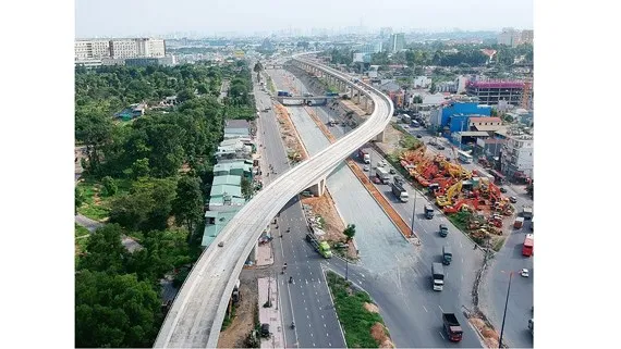 Metro Bến Thành - Suối Tiên đoạn gần bến xe Miền Đông mới, ĐHQG TPHCM, Bệnh viện Ung Bướu mới, Khu du lịch Suối Tiên. Ảnh: CAO THĂNG