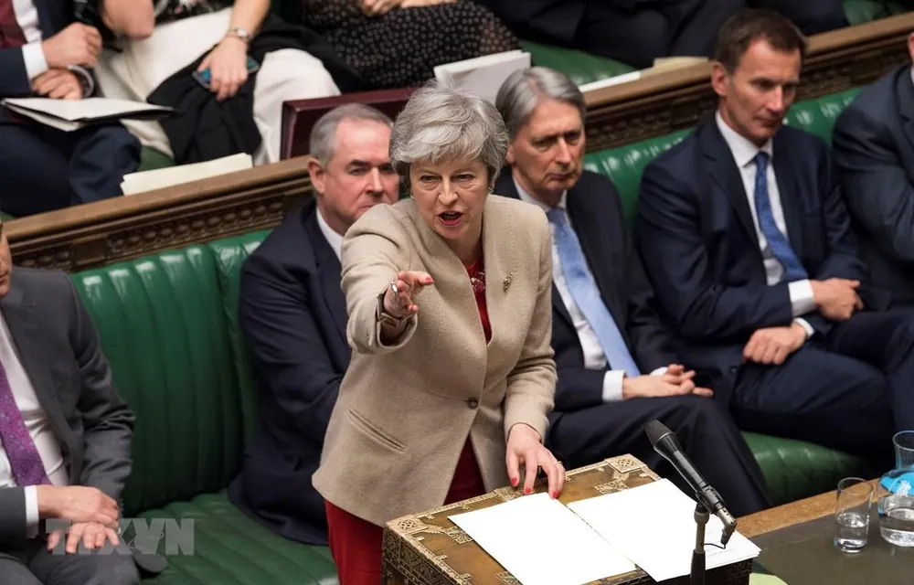 Thủ tướng Anh Theresa May (phía trước) phát biểu tại phiên họp của Hạ viện về thỏa thuận Brexit tại London, ngày 29/3/2019. (Ảnh: THX/TTXVN)
