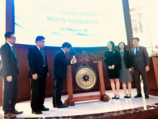 TN1 tăng kịch trần ngày chào sàn HOSE