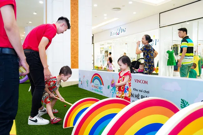 Vincom gửi hàng nghìn “tấm vé trở về tuổi thơ” nhân dịp 1/6 ảnh 2 Vincom gửi hàng nghìn “tấm vé trở về tuổi thơ” nhân dịp 1/6 ảnh 2