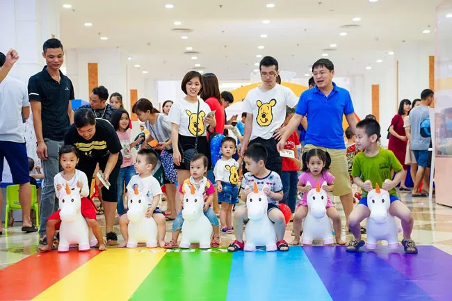 Vincom gửi hàng nghìn “tấm vé trở về tuổi thơ” nhân dịp 1/6 ảnh 3 Vincom gửi hàng nghìn “tấm vé trở về tuổi thơ” nhân dịp 1/6 ảnh 3