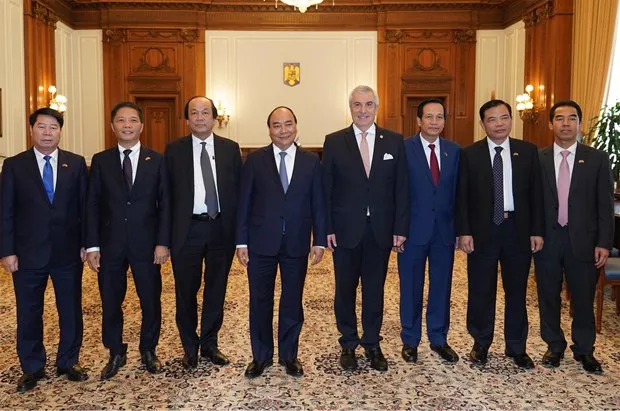 Tổng thống Cộng hòa Séc Milos Zeman đón Đoàn đại biểu cấp cao Chính phủ Việt Nam do Thủ tướng Nguyễn Xuân Phúc dẫn sang thăm, làm việc tại Cộng hòa Séc. (Ảnh: PV/Vietnam+)
