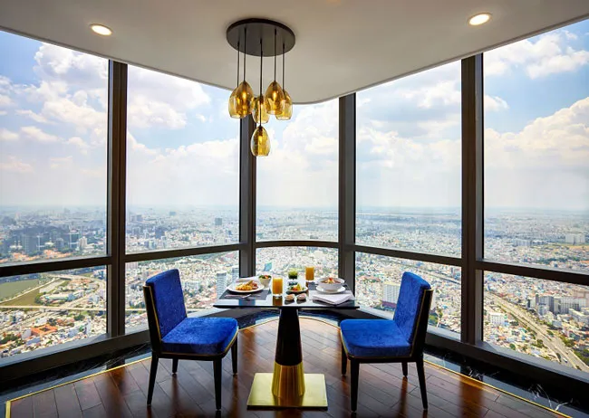 Đầu bếp nổi tiếng thế giới nấu phở chọc trời tại Vinpearl Luxury Landmark 81 ảnh 1 Đầu bếp nổi tiếng thế giới nấu phở chọc trời tại Vinpearl Luxury Landmark 81 ảnh 1