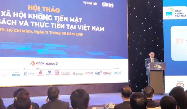 Phó Thủ tướng Vương Đình Huệ phát biểu tại hội thảo "Xã hội không tiền mặt: Chính sách và thực tiễn tại Việt Nam".