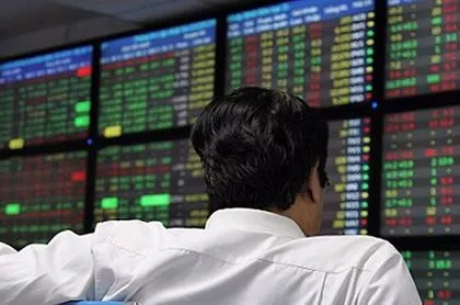 Mất gần 18 điểm, VN Index rời xa mốc 1.000 điểm
