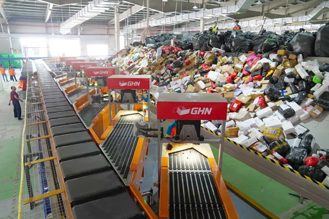 Giao Hàng Nhanh ứng dụng công nghệ phân loại hàng hóa tự động