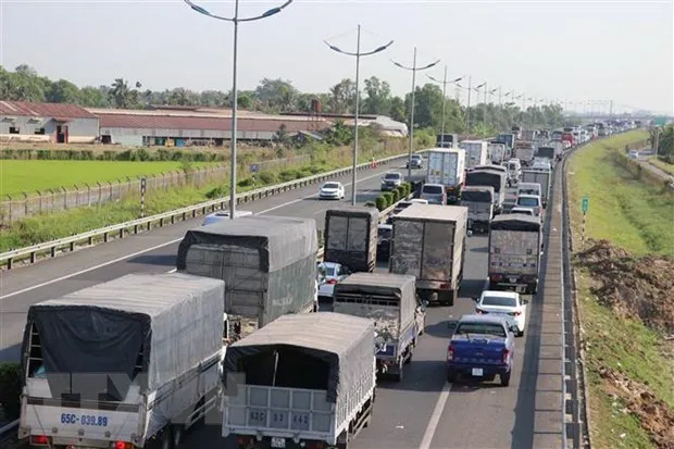 Kiến nghị cho phép thu phí trở lại cao tốc TPHCM-Trung Lương