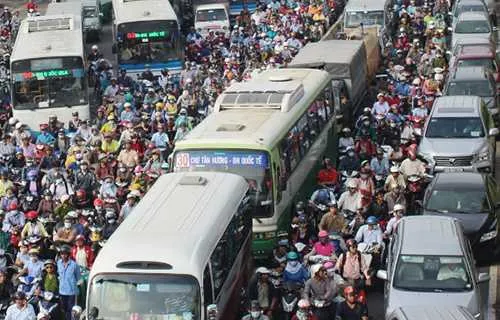 Vụ kẹt xe trên Xa lộ Hà Nội ngày 7/9 kéo dài hơn 2 giờ