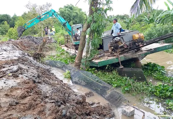 ĐBSCL dốc lực ứng phó triều cường ảnh 1 ĐBSCL dốc lực ứng phó triều cường ảnh 2