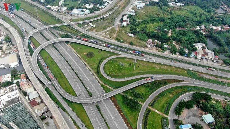 Một nút giao thông hiện đại của TPHCM