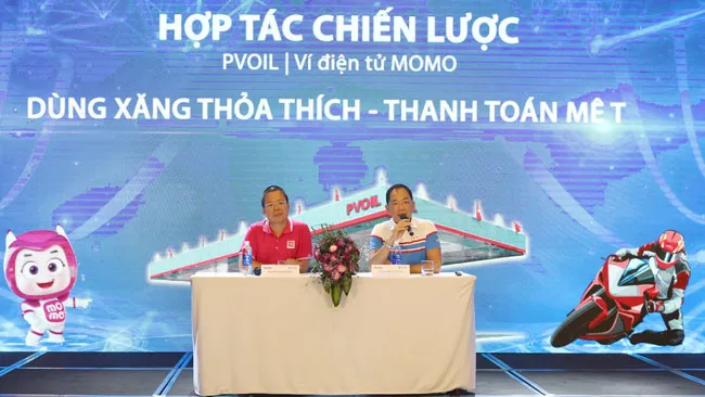 PVOIL và ví MOMO ký kết hợp tác chiến lược