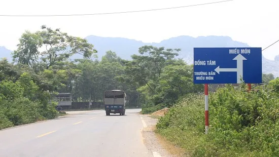 Đảm bảo thi công an toàn công trình tường rào bảo vệ sân bay Miếu Môn