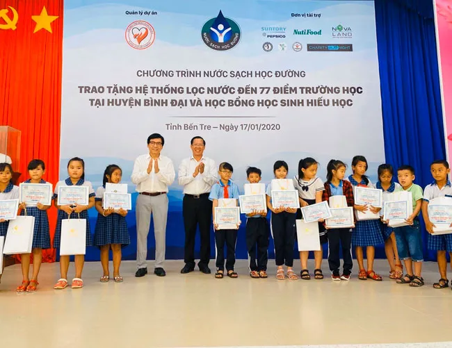 Niềm vui “Nước sạch học đường” trước thềm năm mới tại huyện Bình Đại, Bến Tre ảnh 3 Niềm vui “Nước sạch học đường” trước thềm năm mới tại huyện Bình Đại, Bến Tre ảnh 3