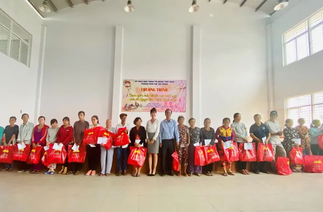 Niềm vui “Nước sạch học đường” trước thềm năm mới tại huyện Bình Đại, Bến Tre ảnh 7 Niềm vui “Nước sạch học đường” trước thềm năm mới tại huyện Bình Đại, Bến Tre ảnh 7