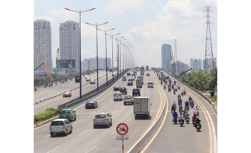 Tạo đòn bẩy huy động vốn cho hạ tầng thành phố