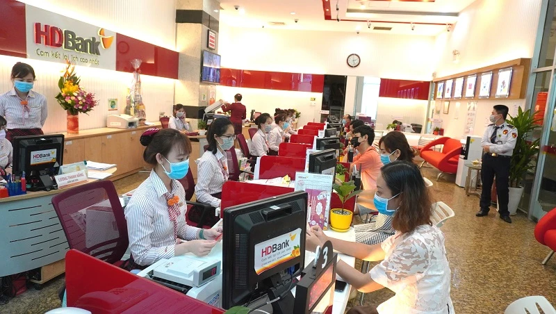 HDBank tài trợ 3 tỷ đồng trang bị máy lọc nước mặn tại ĐBSCL 