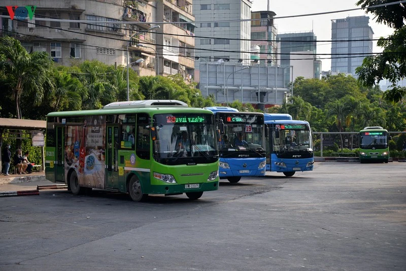 Sắp tới đấu giá quảng cáo xe buýt sẽ điều chỉnh hạ các tiêu chí để thu hút nhà đầu tư.