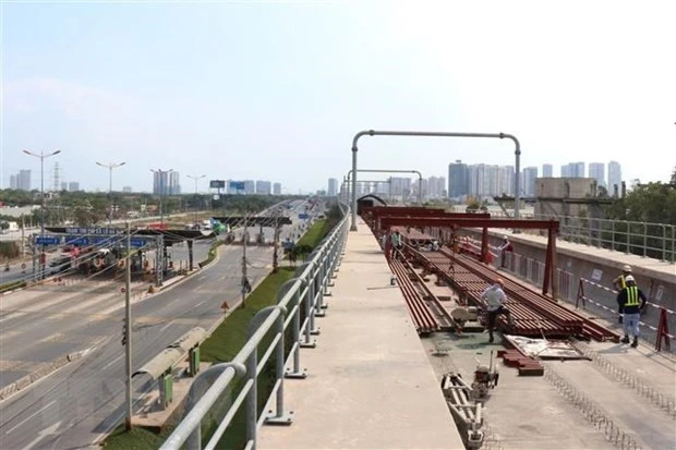 Công trường thi công tuyến metro số 1 Bến Thành-Suối Tiên. (Ảnh: Tiến Lực/TTXVN)