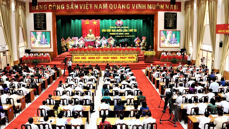 Quang cảnh đại hội Đảng bộ tỉnh An Giang