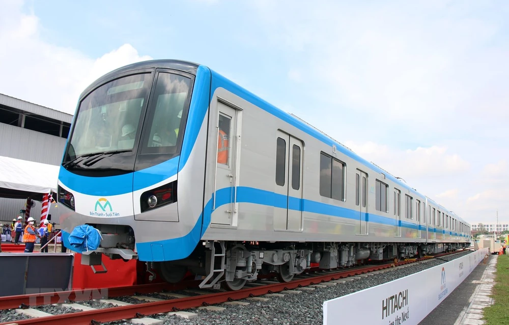 Đoàn tàu đầu tiên của tuyến metro số 1 tại Depot Long Bình tuyến Bến Thành-Suối Tiên. (Ảnh: Tiến Lực/TTXVN)