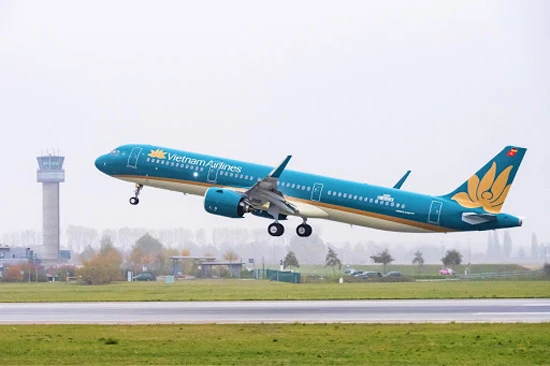 Vietnam Airlines tri ân nhân Ngày Quốc tế Phụ nữ 8/3