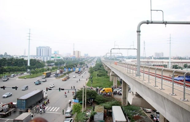 Sau khi hoàn thành, tuyến metro số 1 (Bến Thành-Suối Tiên) được kỳ vọng sẽ tạo điểm nhấn cho giao thông Thành phố Hồ Chí Minh. (Ảnh: Tiến Lực/TTXVN)