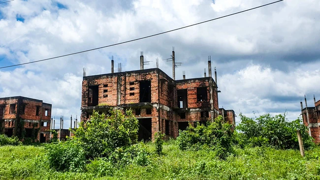 An abandoned residential planning area in Nhon Trach, Dong Nai.