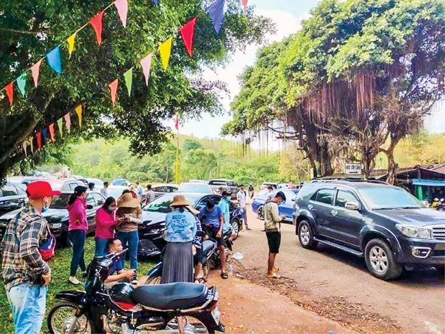 Mới đề xuất xây sân bay, rất nhiều người đổ về huyện Hớn Quản, Bình Phước tìm hiểu thông tin về giá đất.