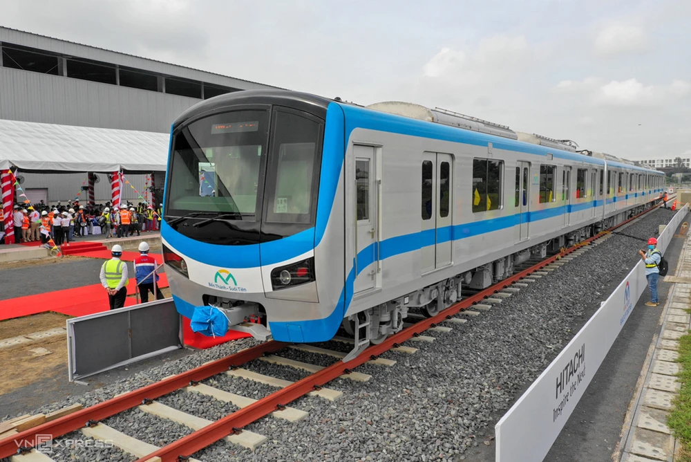 Khẩn trương đào tạo nhân sự vận hành tuyến metro số 1