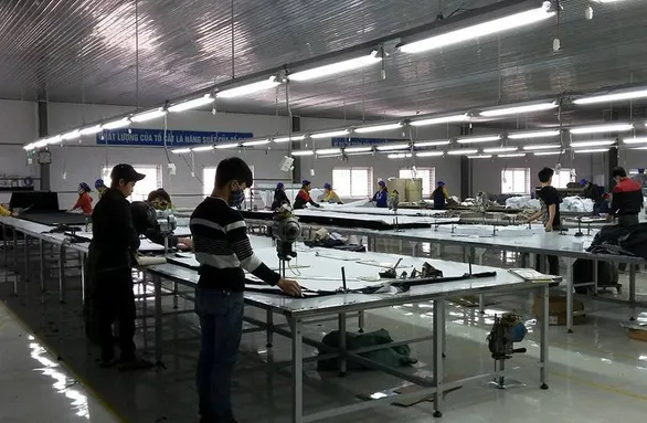 Thu hút lao động trở lại sau khi mở cửa kinh tế, cách nào? - Ảnh 2. Thu hút lao động trở lại sau khi mở cửa kinh tế, cách nào? - Ảnh 2.