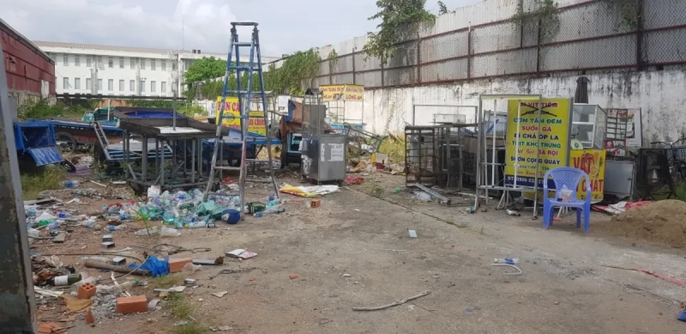 Khu đất thứ hai tại số 9/5 Bùi Văn Ba, phường Tân Thuận Đông, có diện tích hơn 2.000 m2, đã cấp chủ quyền cho Văn phòng Thành ủy từ năm 2013