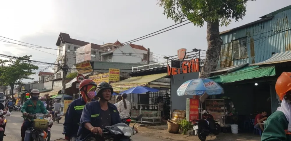 Khu đất thứ năm tại số 4 Phạm Hữu Lầu, phường Phú Mỹ, có diện tích gần 15.500 m2, đã được cấp giấy chủ quyền cho Ban Tài chính Quản trị Thành ủy (nay là Văn phòng Thành ủy).