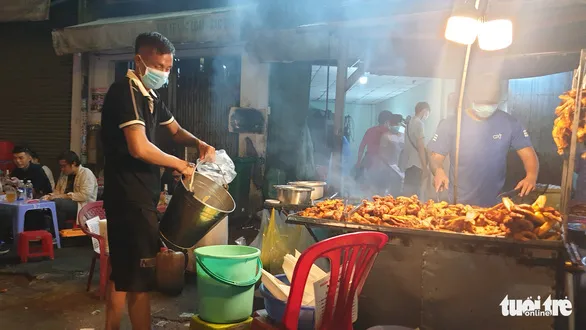 Hàng quán được bán bia rượu: Kẻ khóc người cười - Ảnh 3. Hàng quán được bán bia rượu: Kẻ khóc người cười - Ảnh 3.