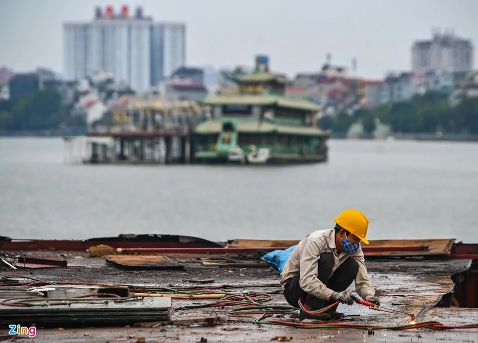 Tháo dỡ du thuyền bỏ hoang ảnh 4 Thao do du thuyen bo hoang anh 4
