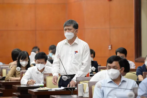 Chủ tịch UBND TP.HCM Phan Văn Mãi: Trước mắt chỉ thí điểm học trực tiếp lớp 9, 12 - Ảnh 2. Chủ tịch UBND TP.HCM Phan Văn Mãi: Trước mắt chỉ thí điểm học trực tiếp lớp 9, 12 - Ảnh 2.