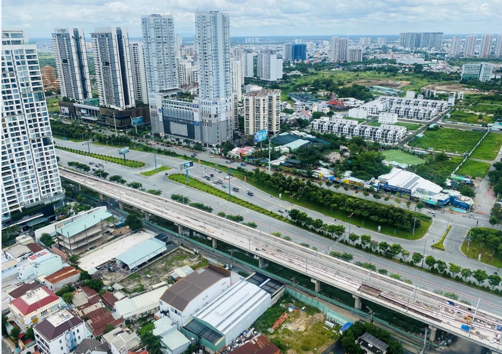 Sau thông tin đấu giá đất Thủ Thiêm, các nhà đầu tư “hét giá” bất động sản tăng cao