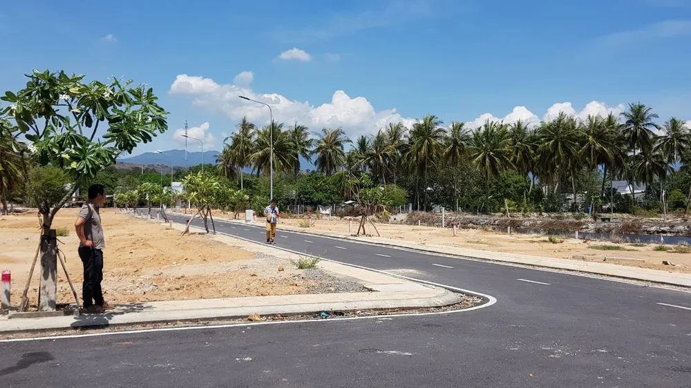 Khánh Hòa: Dừng chuyển mục đích sử dụng đất ở Cam Lâm sau khi bị thổi giá - ảnh 3