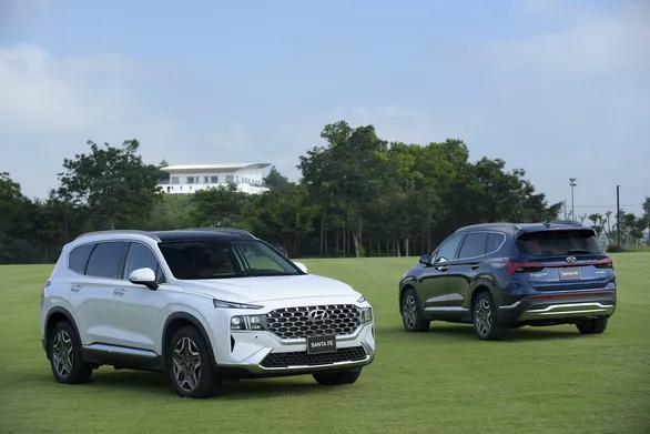 Ford, Toyota, Hyundai bất ngờ tăng giá, cắt giảm ưu đãi - Ảnh 2. Ford, Toyota, Hyundai bất ngờ tăng giá, cắt giảm ưu đãi - Ảnh 2.