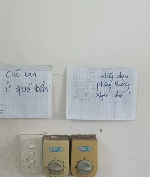 Nhận phòng ký túc xá, sinh viên choáng váng trước thực tế không thể tưởng tượng - Ảnh 4. Nhận phòng ký túc xá, sinh viên choáng váng trước thực tế không thể tưởng tượng - Ảnh 4.