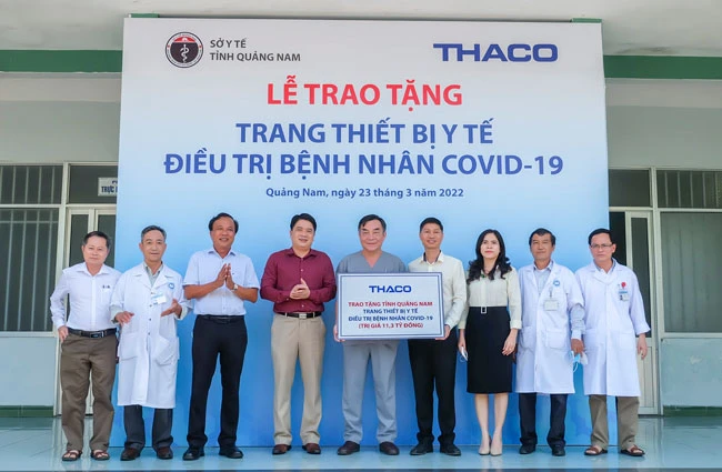 Tài trợ trang thiết bị điều trị COVID-19