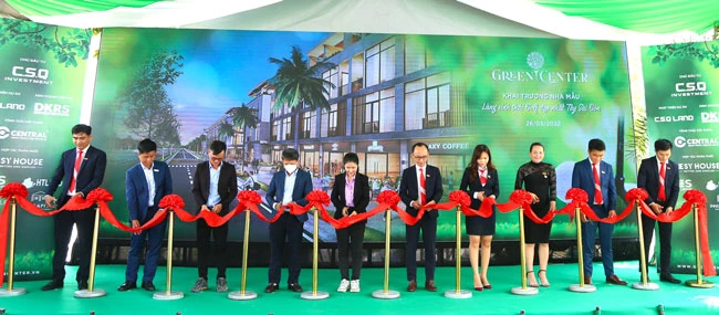 Thưởng ngoạn không gian sống đỉnh cao nhà mẫu Biệt thự golf Green Center