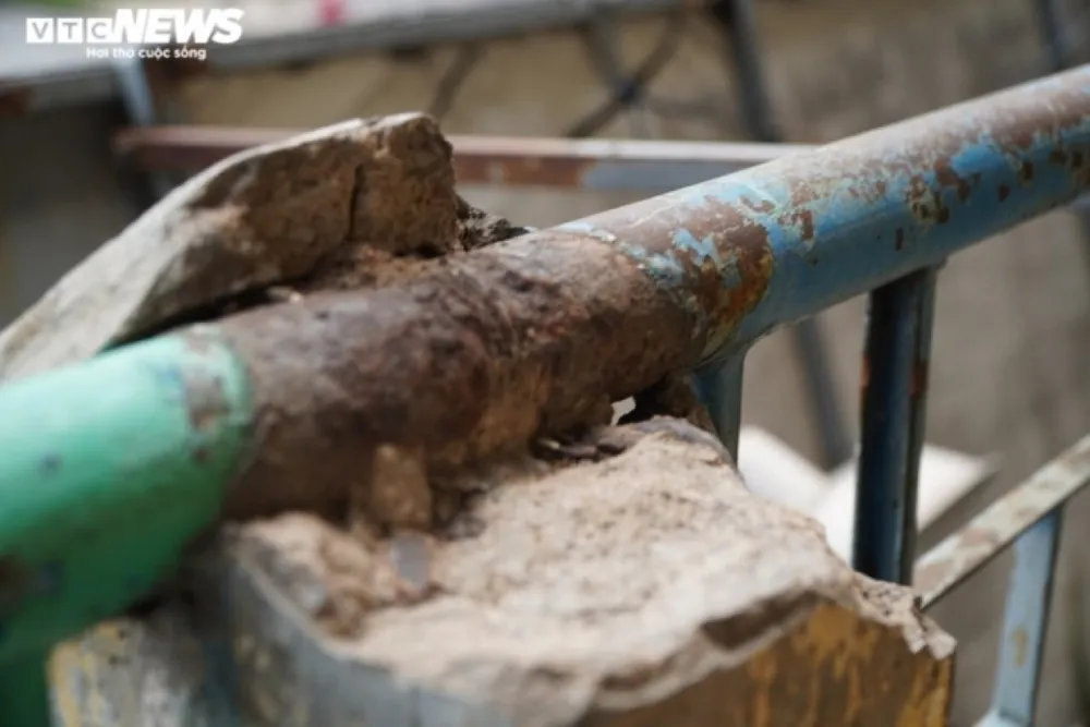 Tòa chung cư cũ mèm, nứt chằng chịt, cần di dời khẩn cấp ở TP.HCM ảnh 7