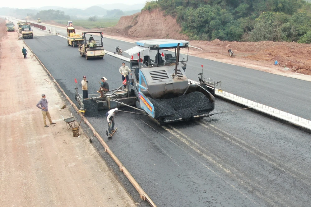 Đột phá hạ tầng giao thông – ưu tiên hàng đầu của Chính phủ