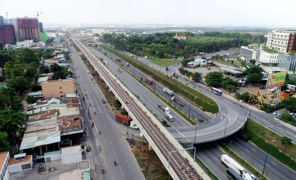 Gập ghềnh 'giấc mơ' metro