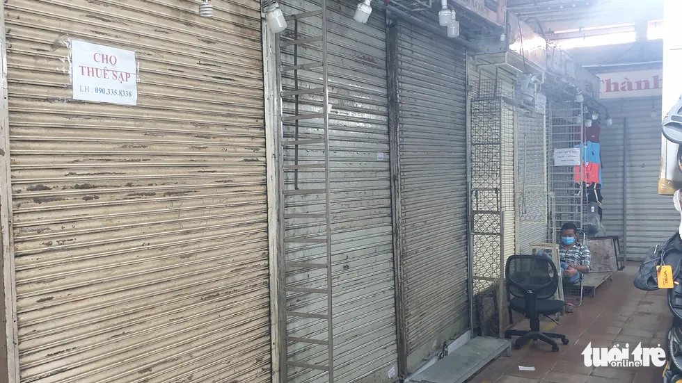 Chợ Bến Thành sống động, dần khởi sắc sau thời gian dài ngủ đông - Ảnh 12. Chợ Bến Thành sống động, dần khởi sắc sau thời gian dài ngủ đông - Ảnh 12.
