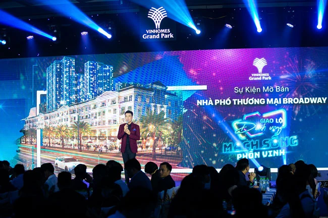 Sự kiện mở bán phố thương mại Broadway tại Vinpearl Landmark 81 phải giới hạn người tham dự để đảm bảo công bằng